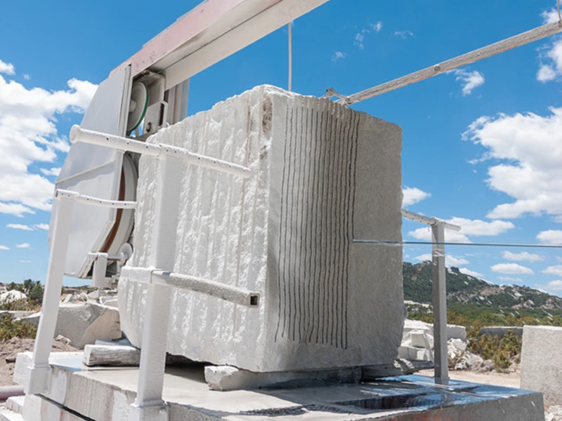 A serra de fio diamantado de alta resistência Oridawn permite corte de materiais ultragrandes e com formato especial